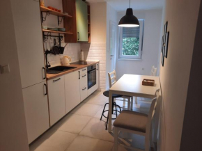 Babalinas Place
